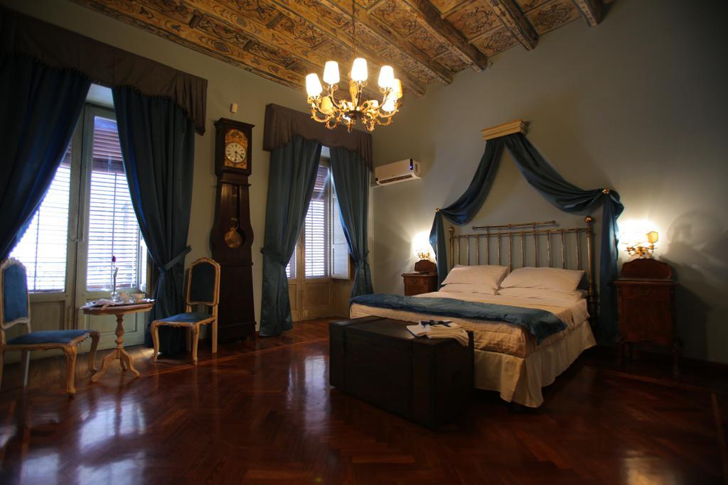 Antica Palermo R&B Bed & Breakfast Room photo
