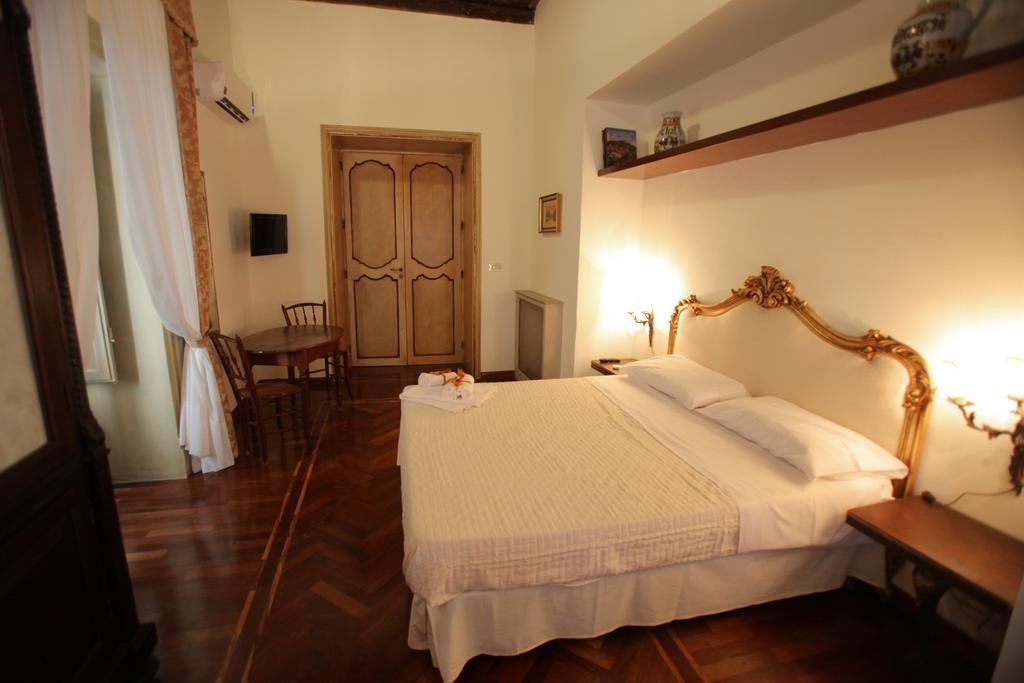 Antica Palermo R&B Bed & Breakfast Room photo