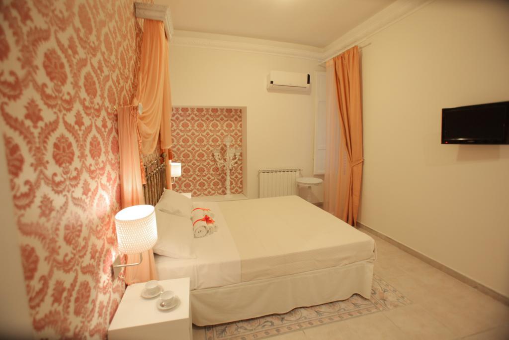 Antica Palermo R&B Bed & Breakfast Room photo