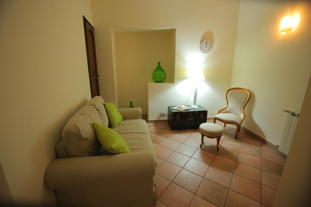 Antica Palermo R&B Bed & Breakfast Room photo